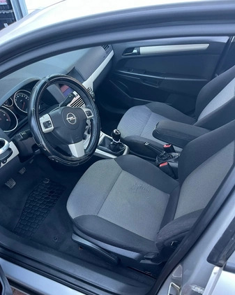Opel Astra cena 8000 przebieg: 172000, rok produkcji 2008 z Dukla małe 79